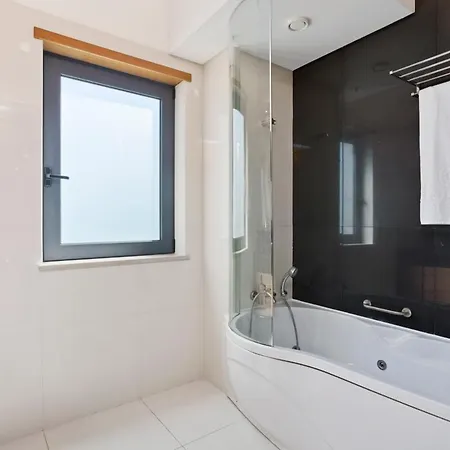 Sleeps 4 Air Con Wifi 韦尔都勒博